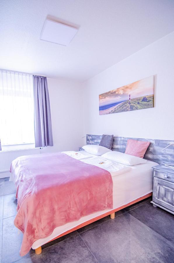 Hotel Blischke Carolinensiel Bagian luar foto
