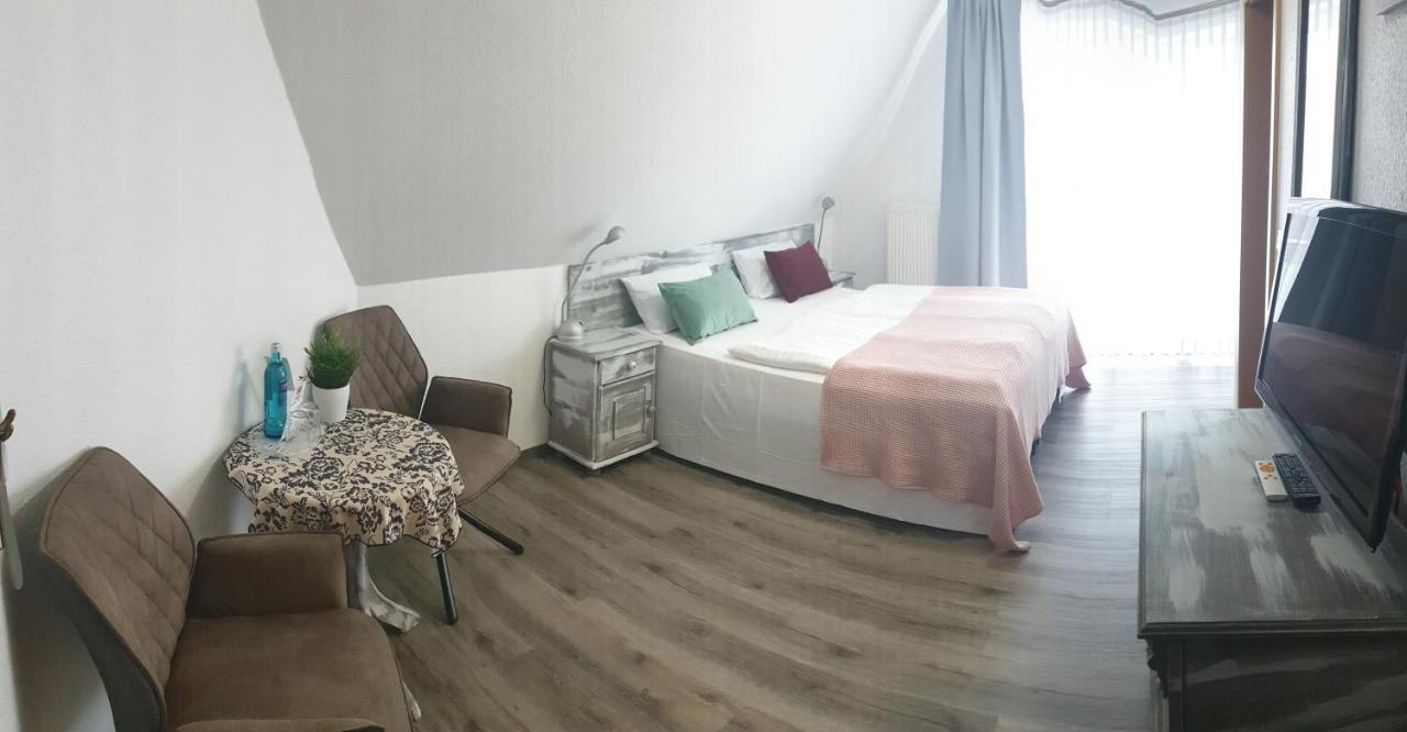 Hotel Blischke Carolinensiel Bagian luar foto